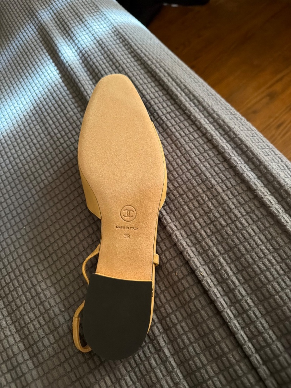 CHANEL Goatskin Grosgrain Cap Toe CC Slingback Flats in Beige Black - Picture 2 of 3